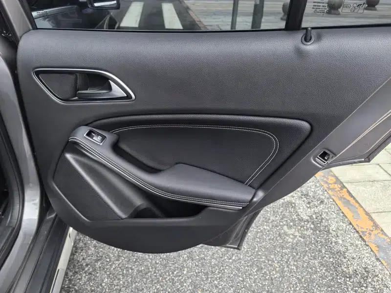 2015 Mercedes-Benz GLA 220 4MATIC Luxury — миниатюра 12