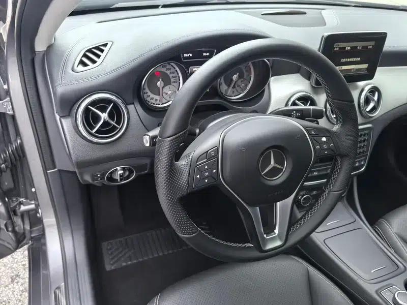 2015 Mercedes-Benz GLA 220 4MATIC Luxury — миниатюра 18