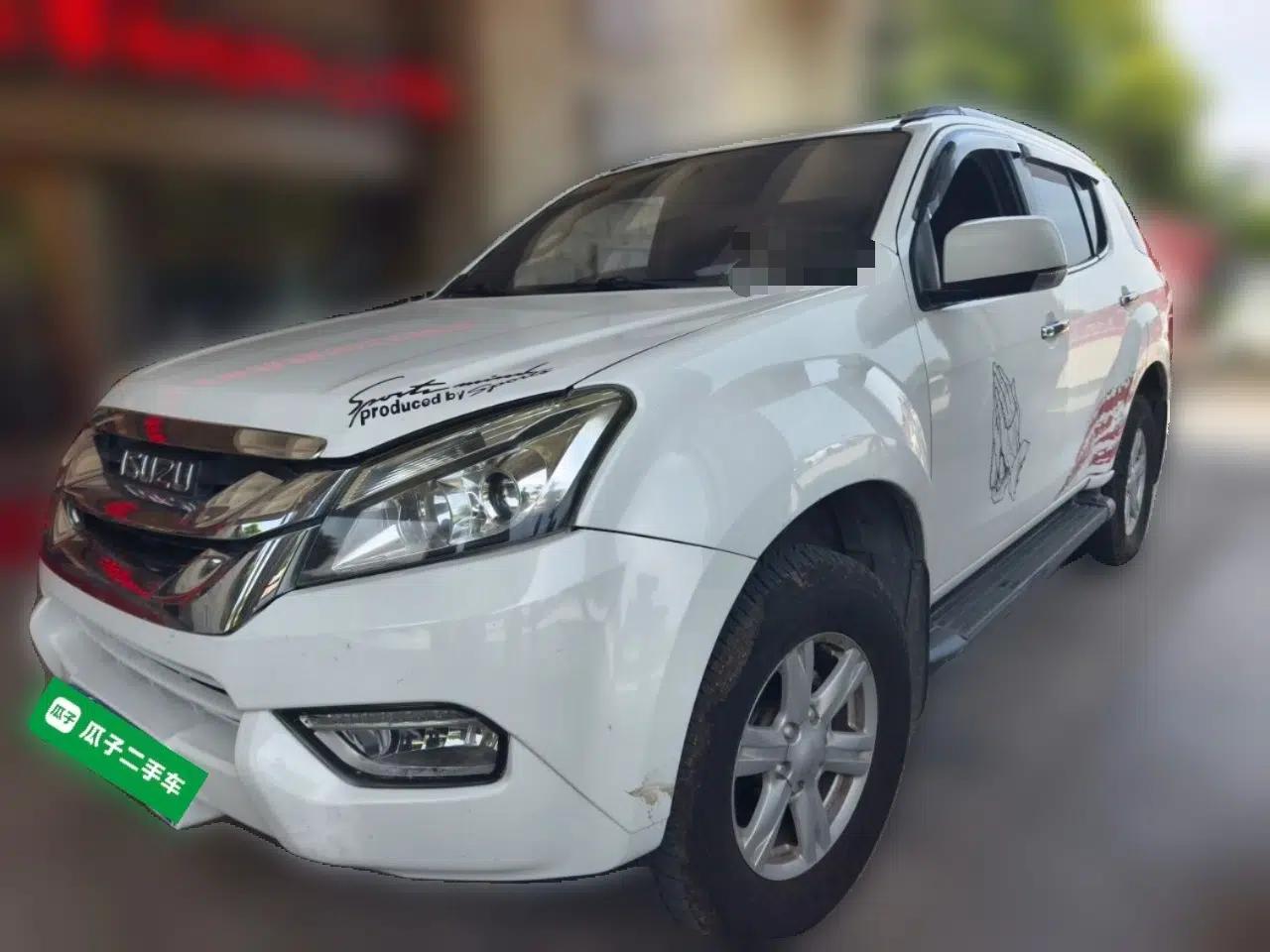 Isuzu mu-X 2017 2.5T Two-Wheel Drive Automatic Luxury Edition 5 Seats — миниатюра 1