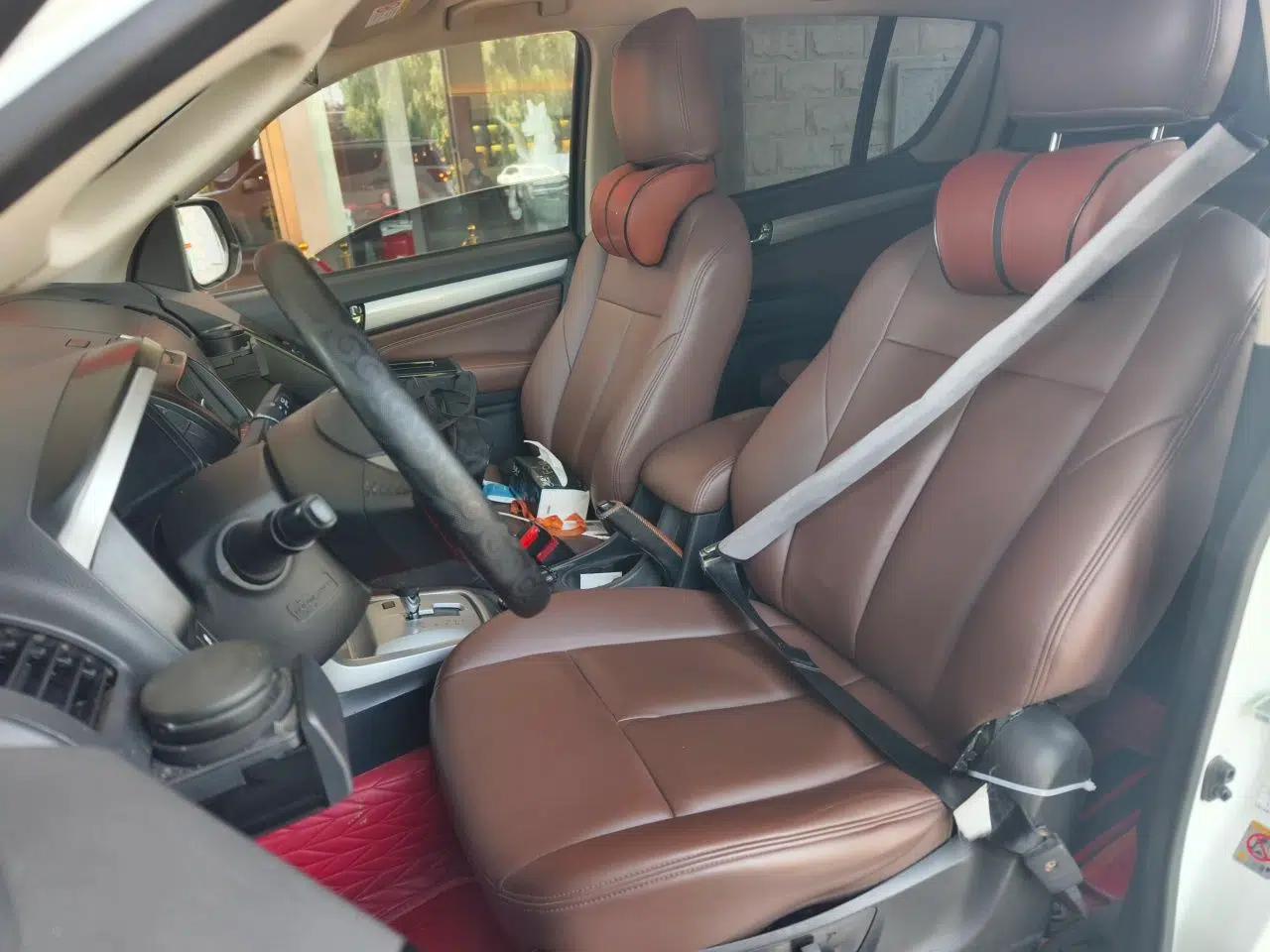 Isuzu mu-X 2017 2.5T Two-Wheel Drive Automatic Luxury Edition 5 Seats — миниатюра 15
