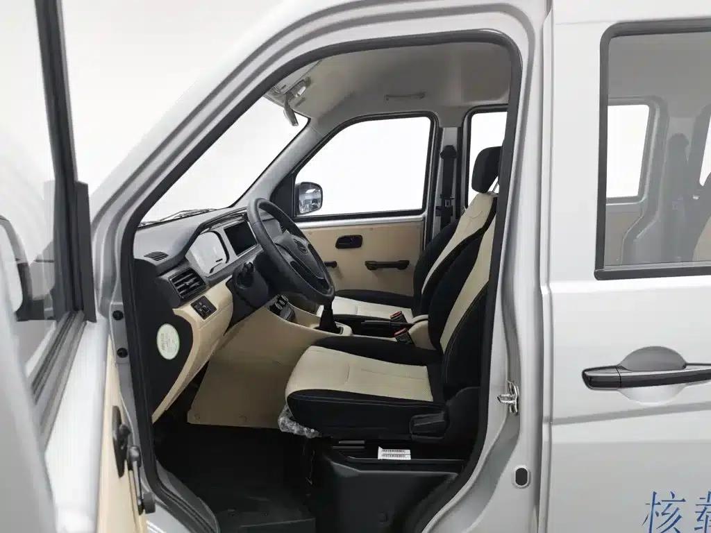 Crossstar V3 2023 1.3L Gasoline Standard 5-Seater Bus — миниатюра 10