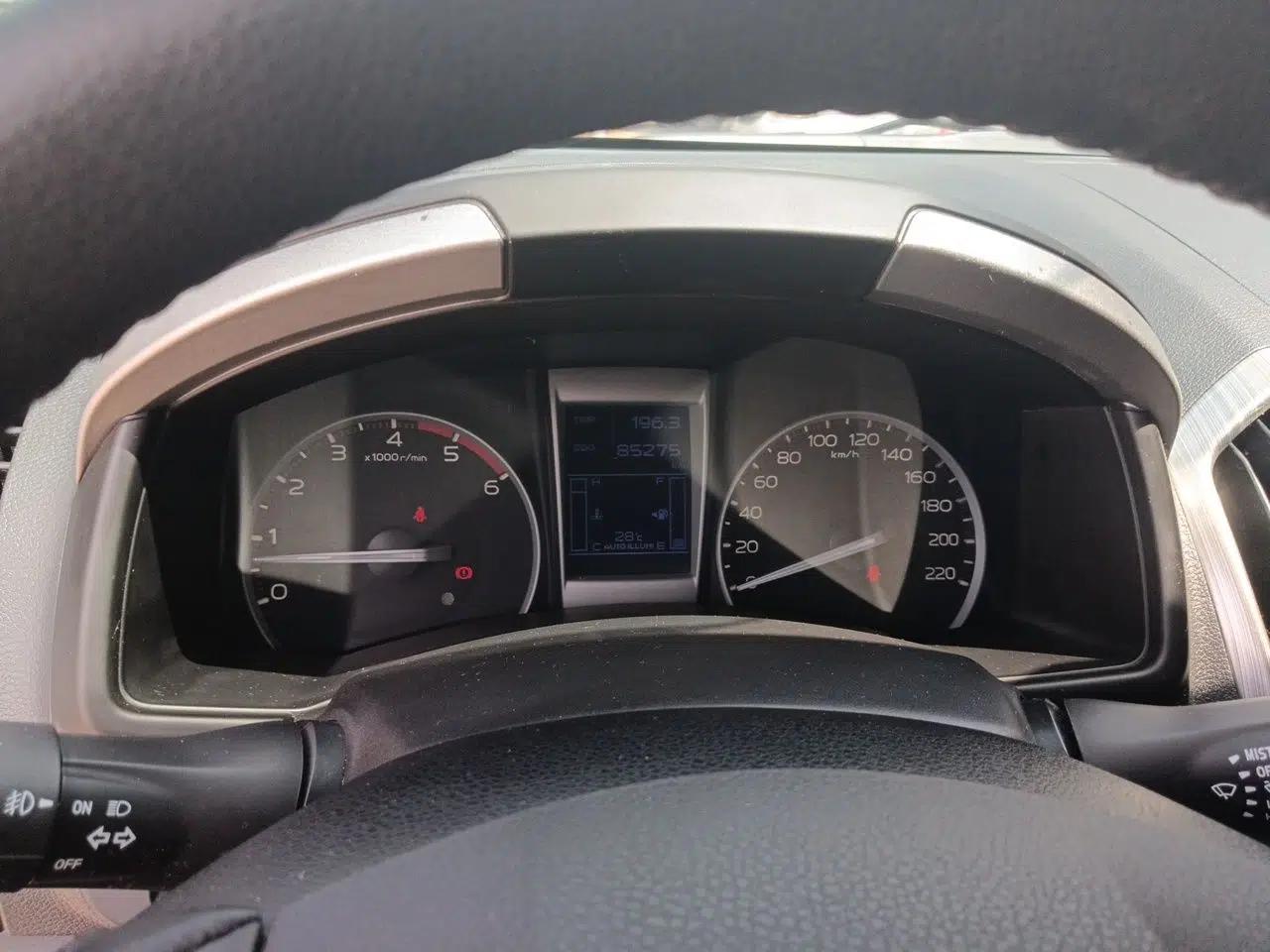 Isuzu D-MAX 2018 3.0T Four-Wheel Drive Manual Base Version 4JJ1-TC HI — миниатюра 11