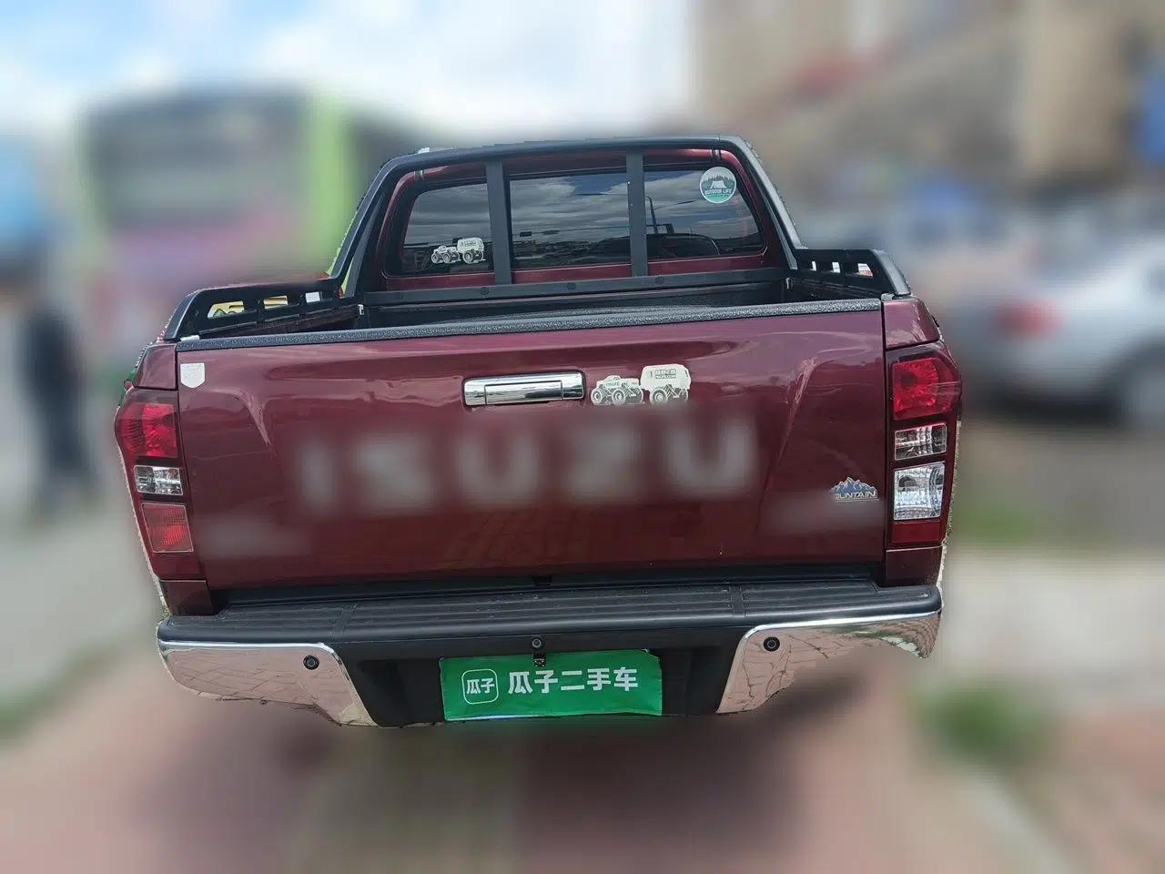 Isuzu D-MAX 2018 3.0T Four-Wheel Drive Manual Base Version 4JJ1-TC HI — миниатюра 5