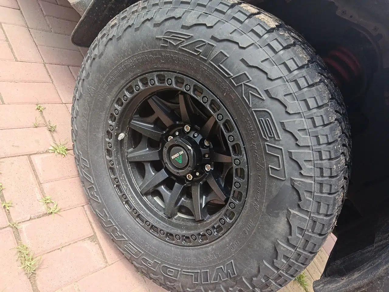 Isuzu D-MAX 2018 3.0T Four-Wheel Drive Manual Base Version 4JJ1-TC HI — миниатюра 8