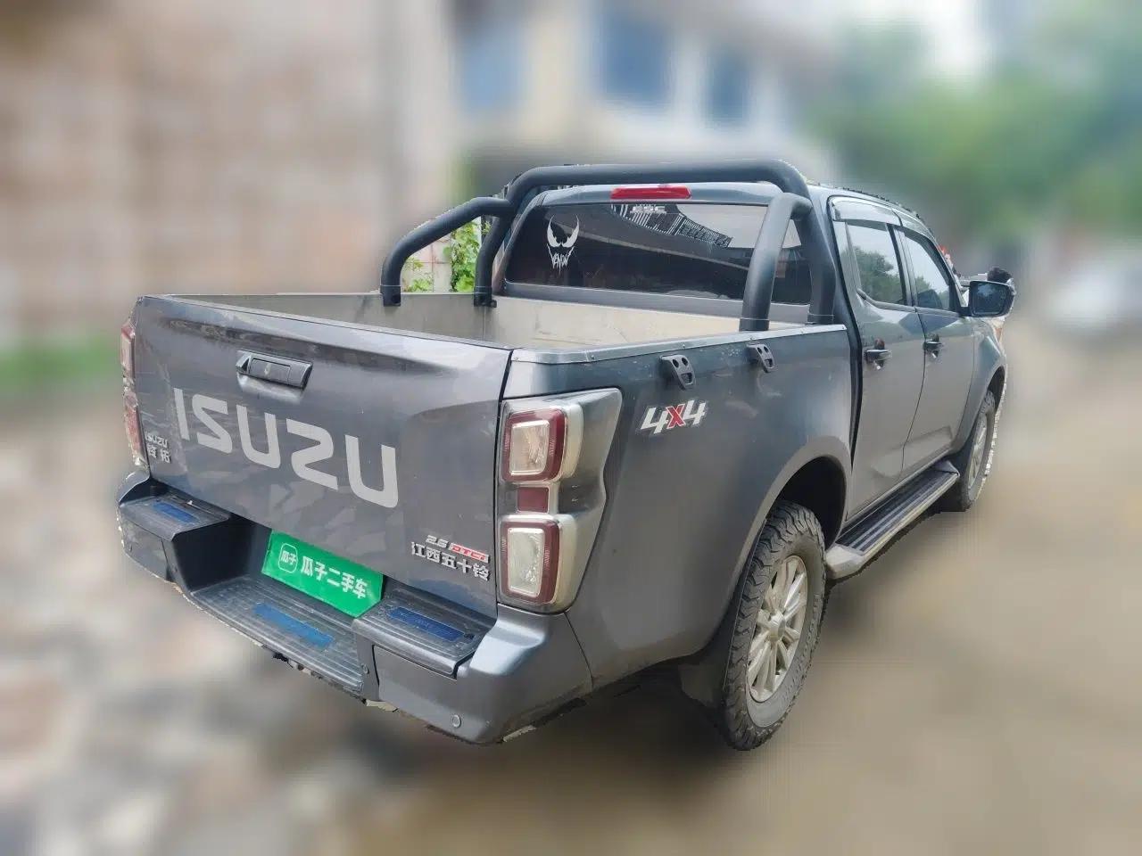 Isuzu D-MAX 2023 2.5T Automatic 4x4 Diesel Flagship Version Standard Wheelbase — миниатюра 6