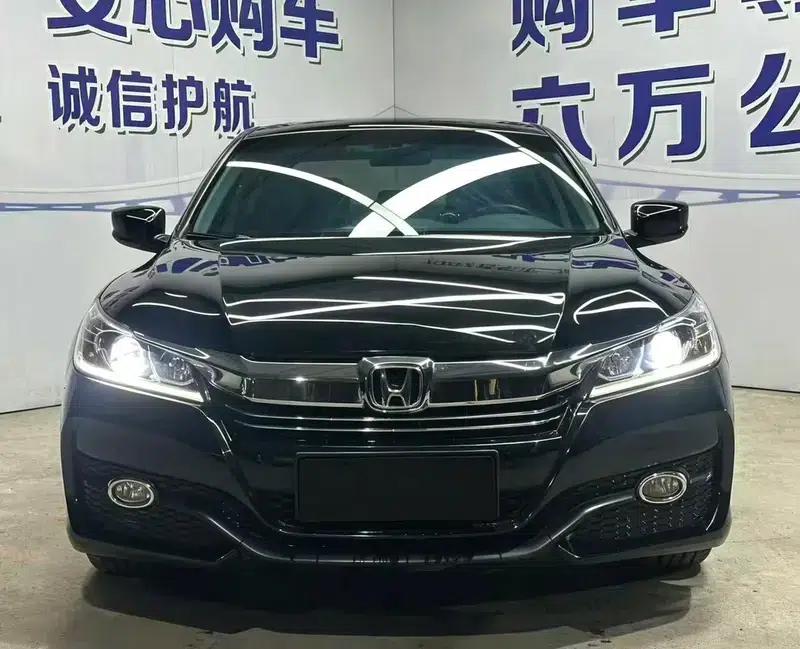 2016 Honda Accord 2.0L Comfort Edition — миниатюра 2