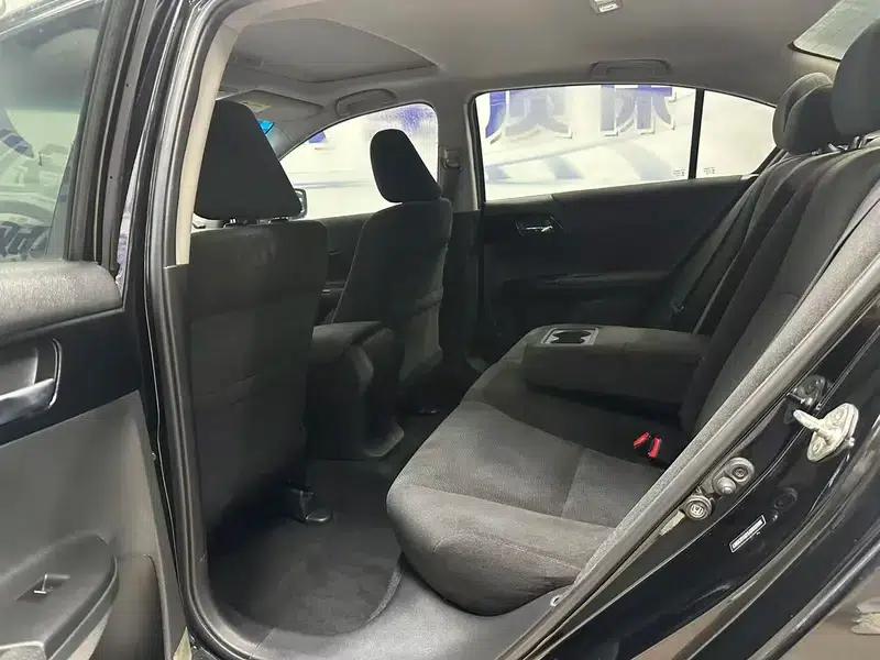 2016 Honda Accord 2.0L Comfort Edition — миниатюра 16