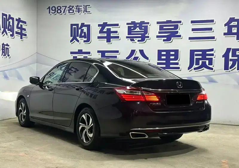 2016 Honda Accord 2.0L Comfort Edition — миниатюра 4