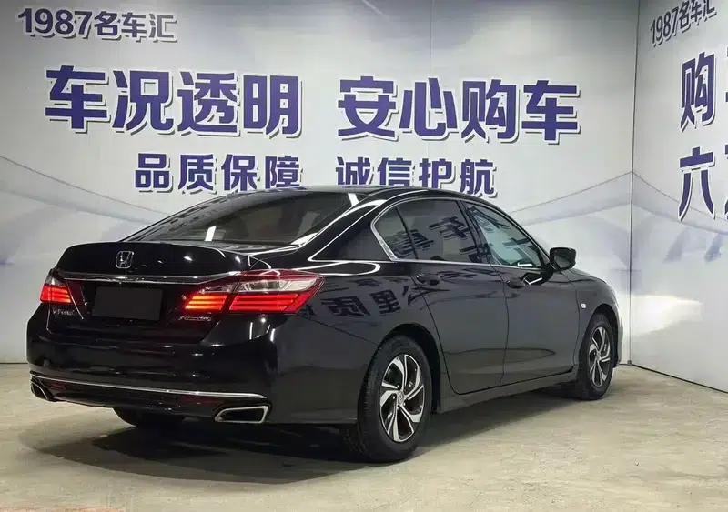 2016 Honda Accord 2.0L Comfort Edition — миниатюра 6