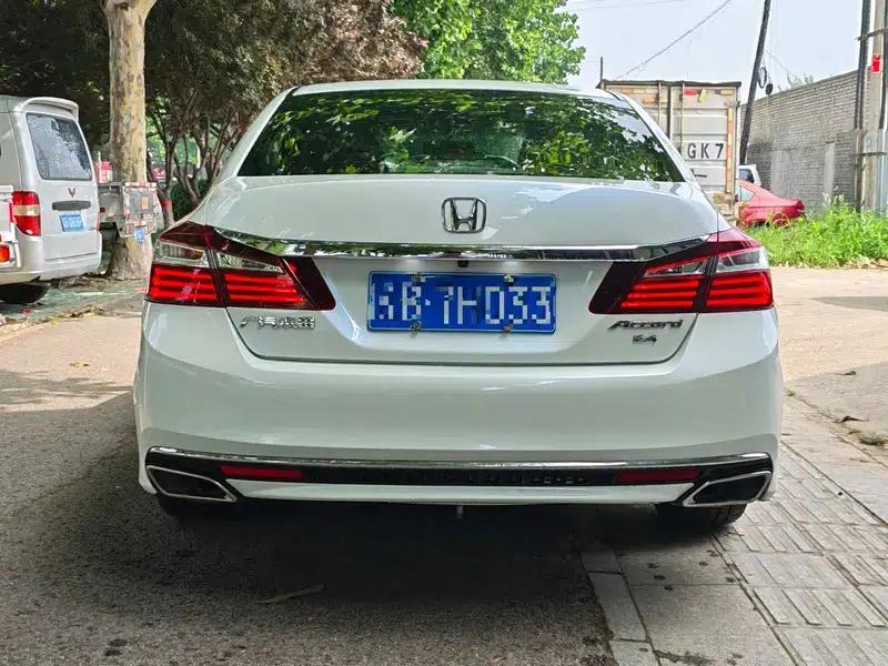 2016 Honda Accord 2.4L Comfort Edition — миниатюра 5