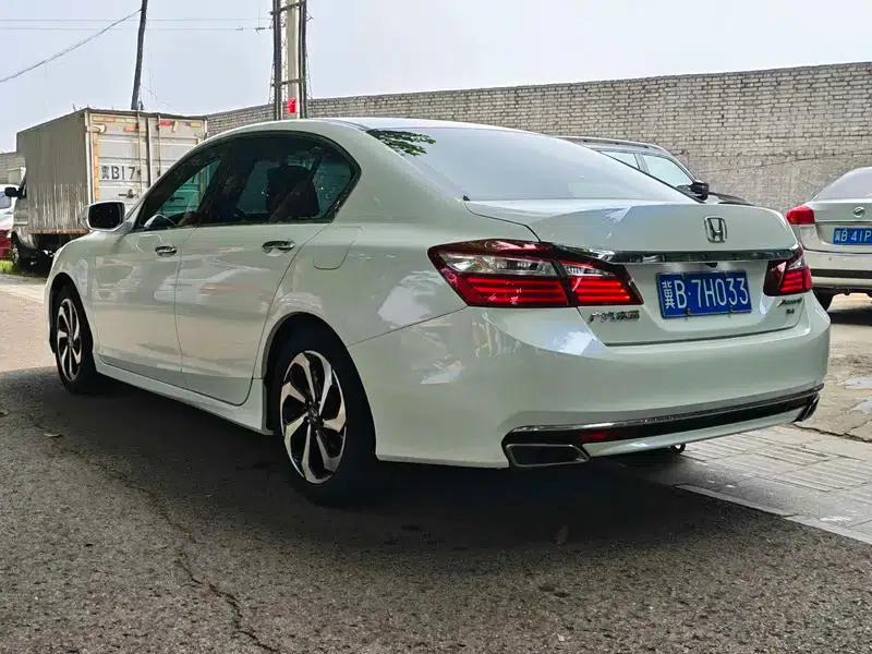 2016 Honda Accord 2.4L Comfort Edition — миниатюра 7