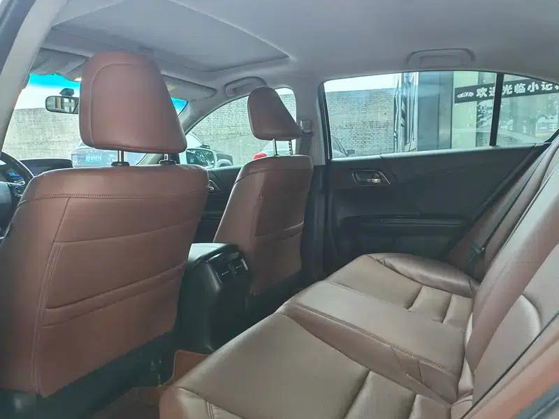 2016 Honda Accord 2.4L Comfort Edition — миниатюра 10