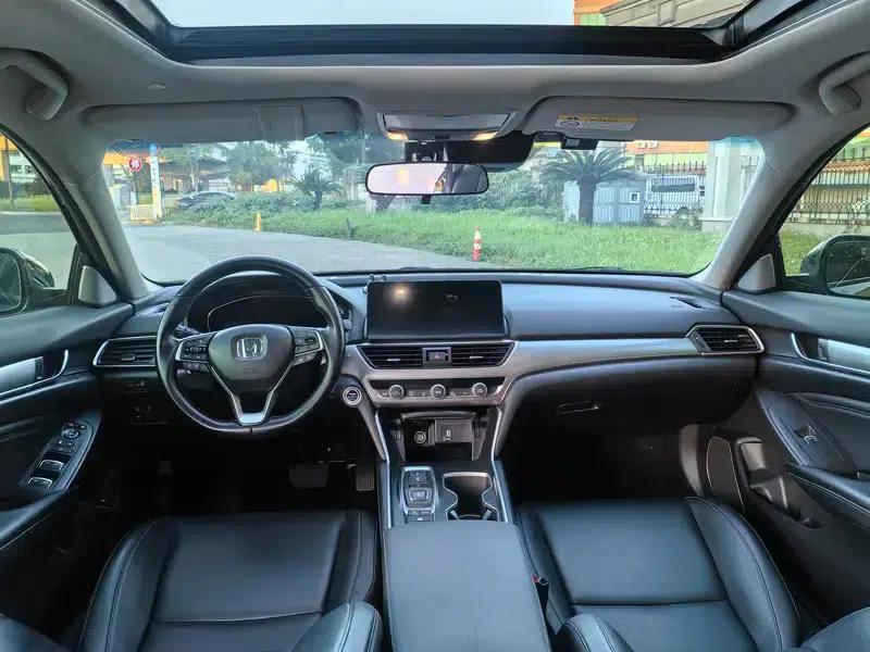 2022 Honda Accord Hybrid 2.0L Phantom Night Edition — миниатюра 7