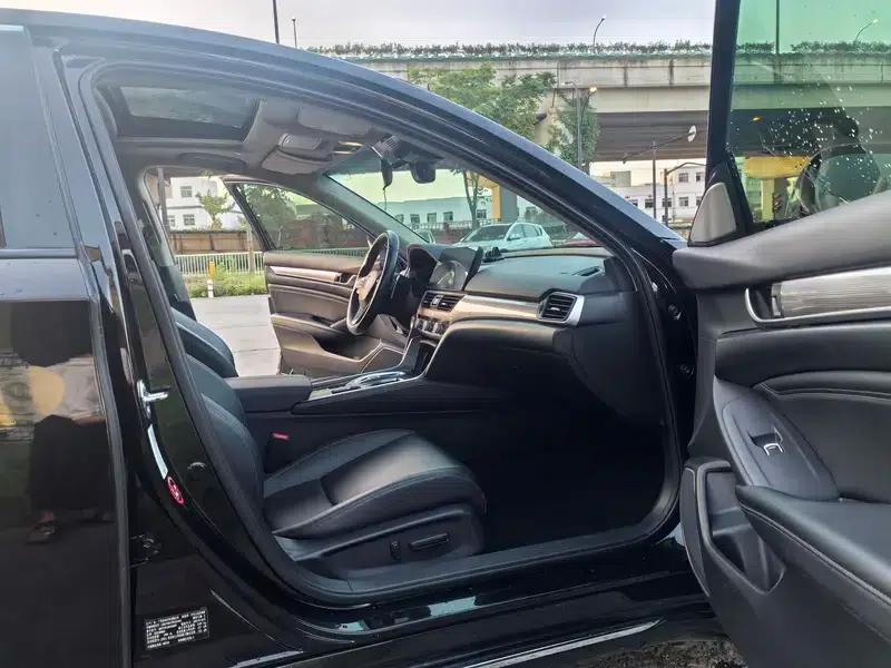 2022 Honda Accord Hybrid 2.0L Phantom Night Edition — миниатюра 9