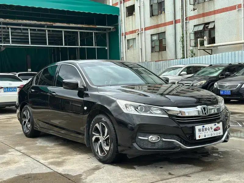 Accord 2016 2.0L Elite Edition — миниатюра 3