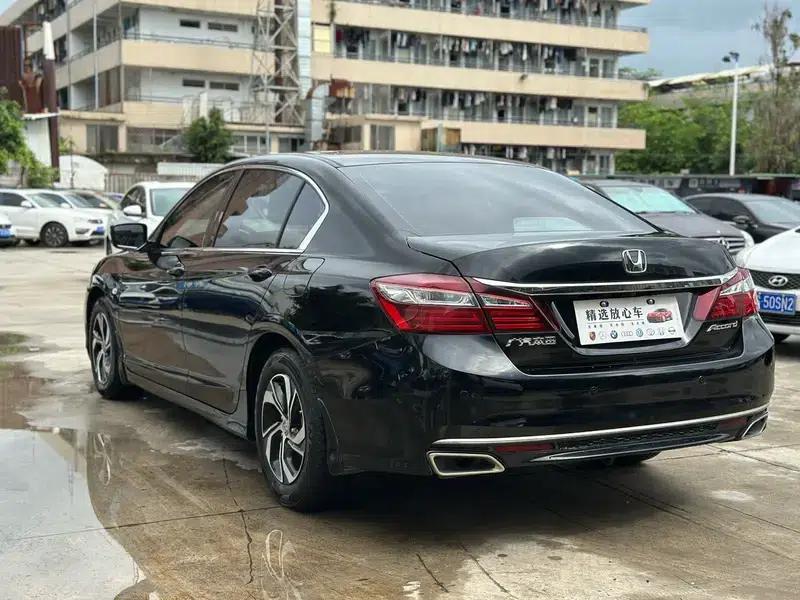 Accord 2016 2.0L Elite Edition — миниатюра 4