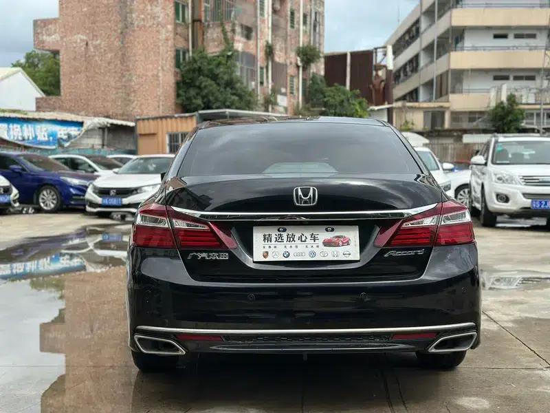 Accord 2016 2.0L Elite Edition — миниатюра 5