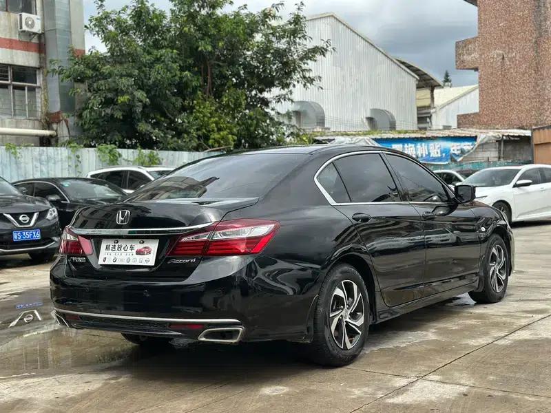 Accord 2016 2.0L Elite Edition — миниатюра 6