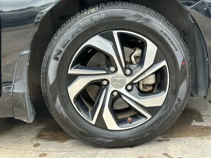 Accord 2016 2.0L Elite Edition — миниатюра 7