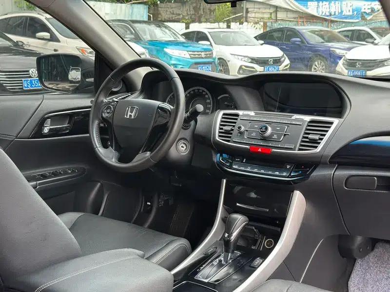 Accord 2016 2.0L Elite Edition — миниатюра 8