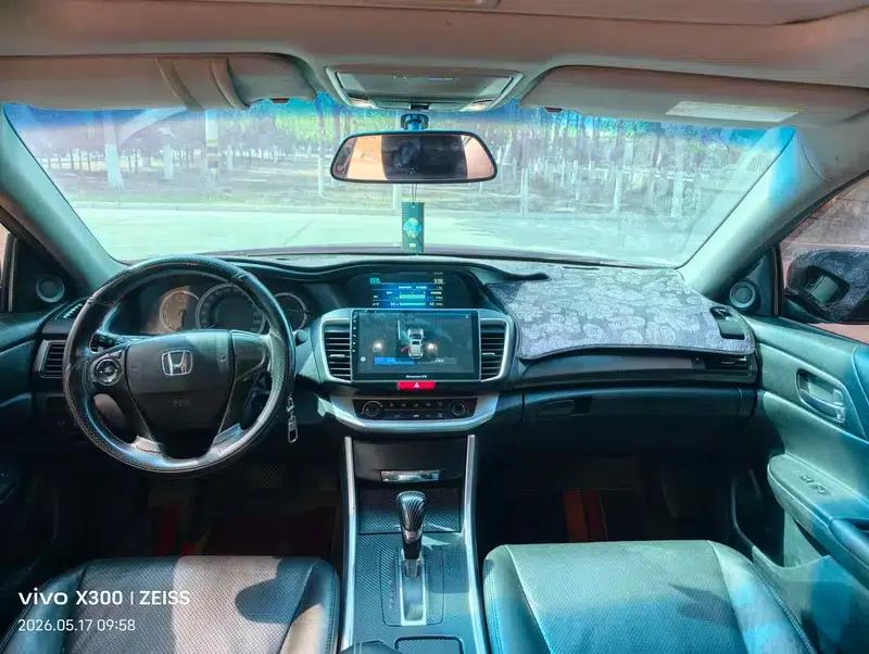 2015 Honda Accord 2.0L LX Comfort Edition — миниатюра 12