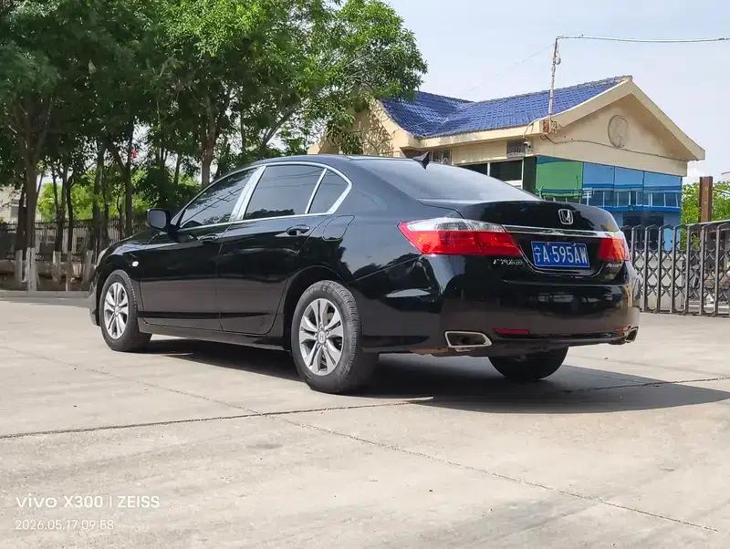2015 Honda Accord 2.0L LX Comfort Edition — миниатюра 4