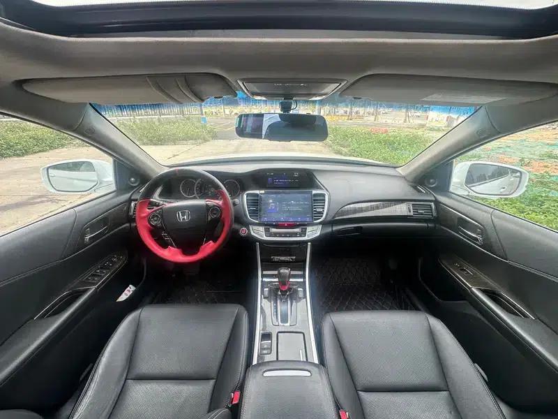 2014 Honda Accord 2.4L EXN Luxury Navigation Edition — миниатюра 7