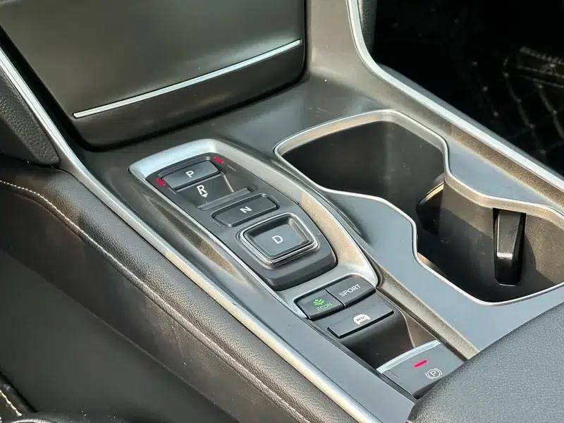 2022 Honda Accord Hybrid 2.0L Elite Edition — миниатюра 11