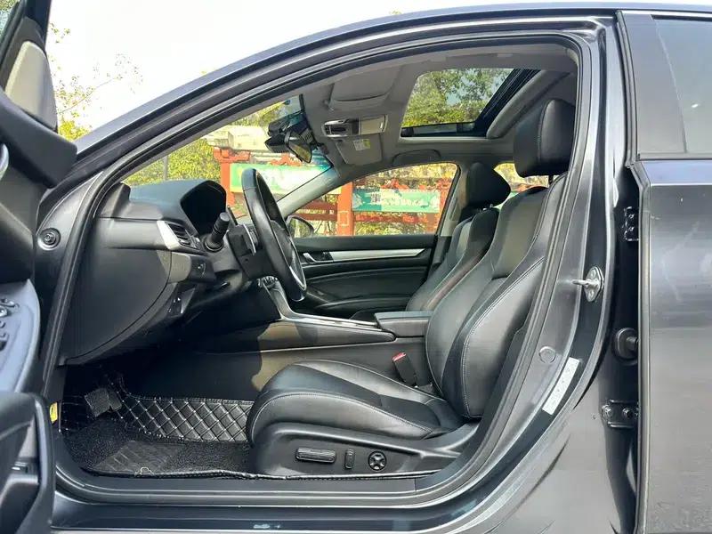 2022 Honda Accord Hybrid 2.0L Elite Edition — миниатюра 14