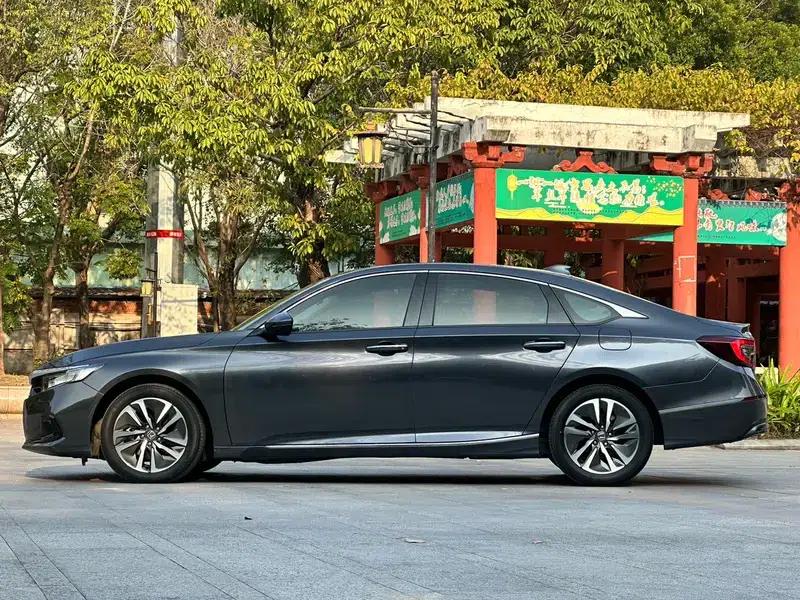 2022 Honda Accord Hybrid 2.0L Elite Edition — миниатюра 3