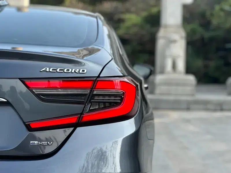 2022 Honda Accord Hybrid 2.0L Elite Edition — миниатюра 6
