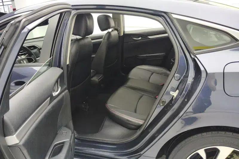 2016 Civic 220TURBO CVT Luxury Edition — миниатюра 16