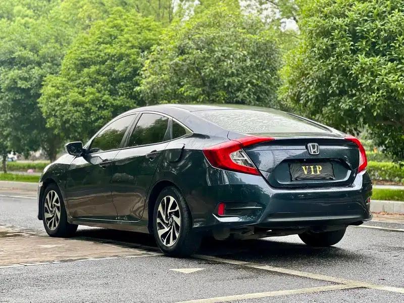 2016 Civic 220TURBO CVT Luxury Edition — миниатюра 4
