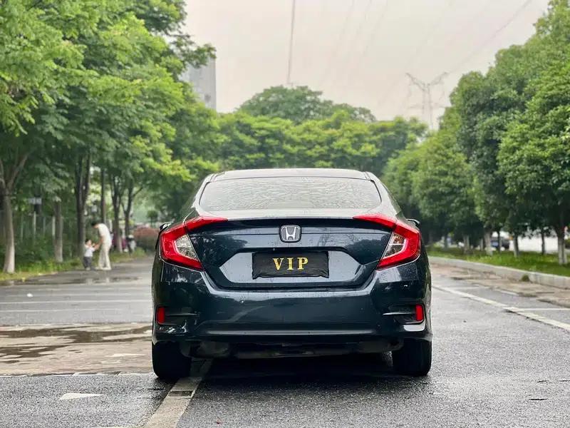 2016 Civic 220TURBO CVT Luxury Edition — миниатюра 5