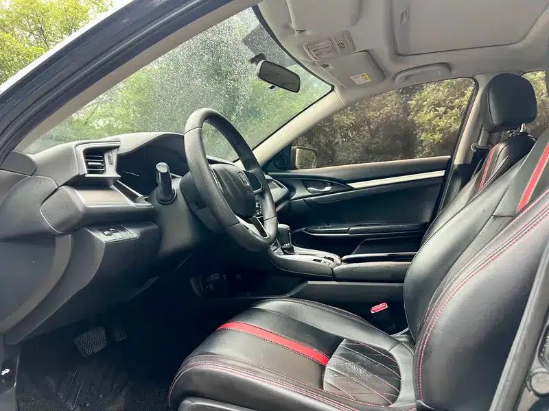 2016 Civic 220TURBO CVT Luxury Edition — миниатюра 9