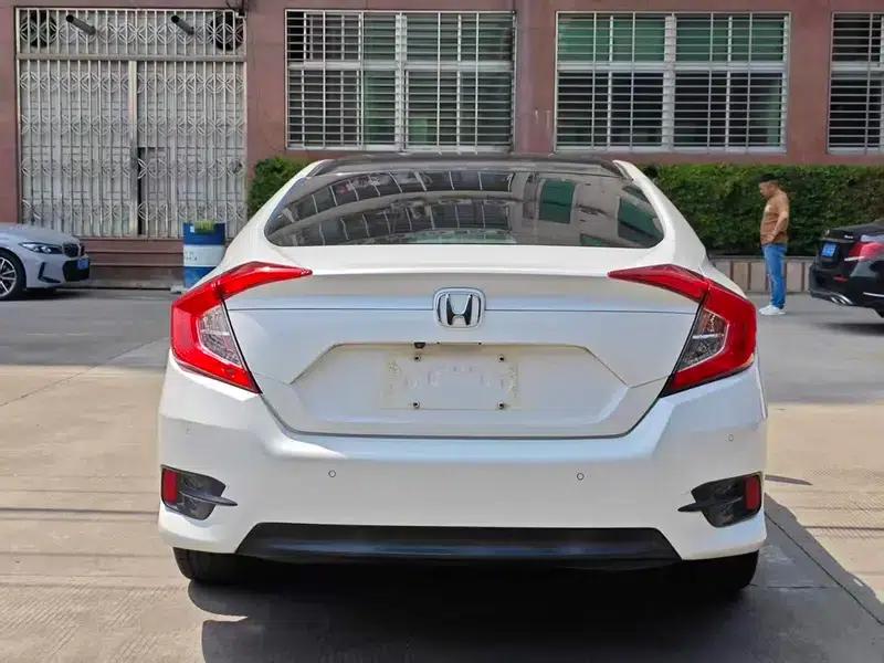 2016 Civic 220TURBO CVT Premium Edition — миниатюра 4