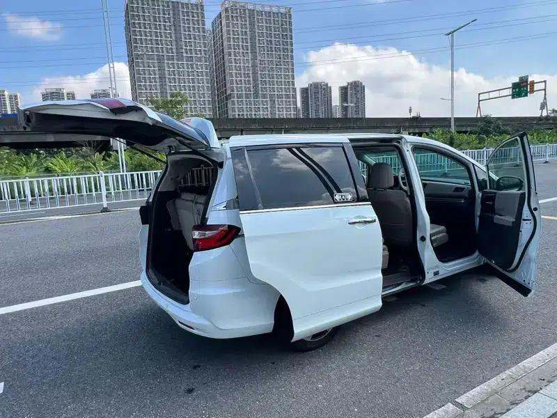 2015 Odyssey 2.4L Luxury Edition — миниатюра 6