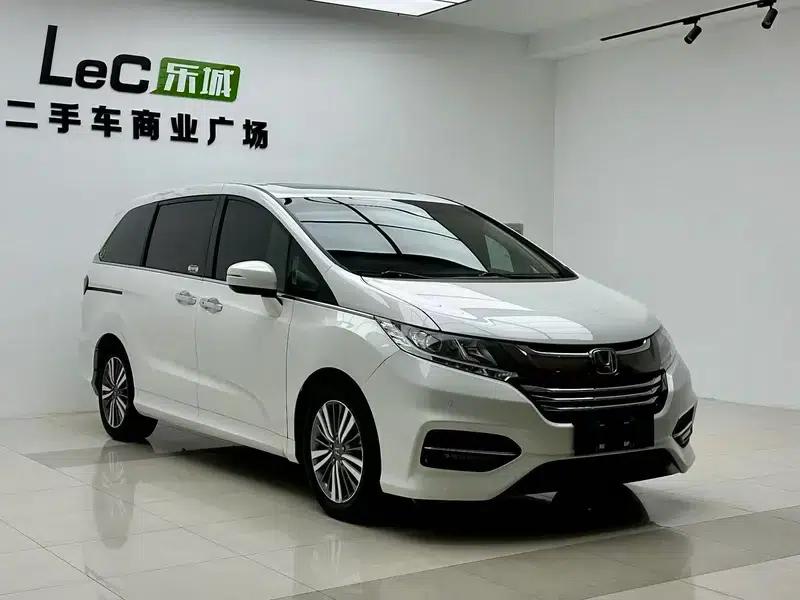 2018 Odyssey 2.4L Luxury Edition — миниатюра 3