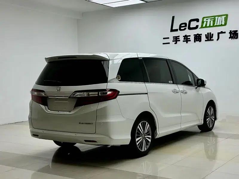 2018 Odyssey 2.4L Luxury Edition — миниатюра 6