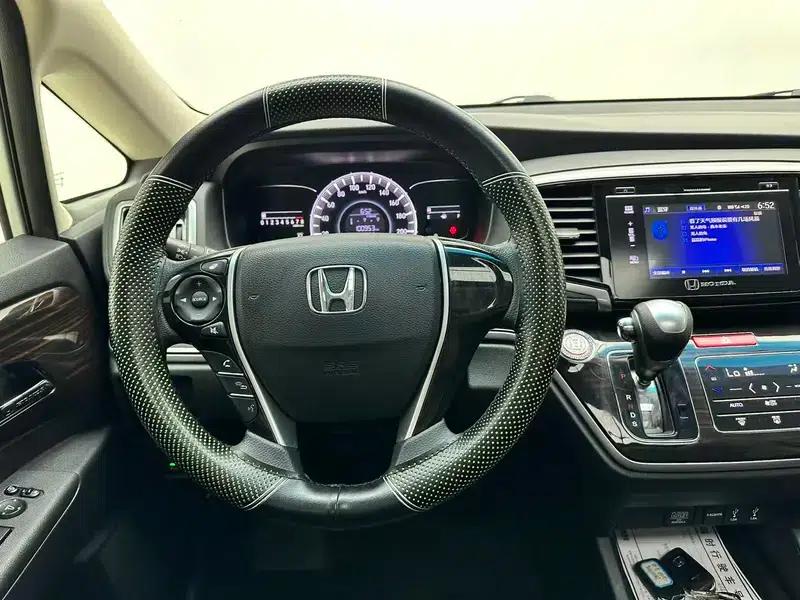 2018 Odyssey 2.4L Luxury Edition — миниатюра 10