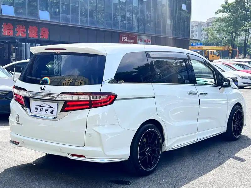 2015 Odyssey Facelift 2.4L Supreme Edition — миниатюра 6