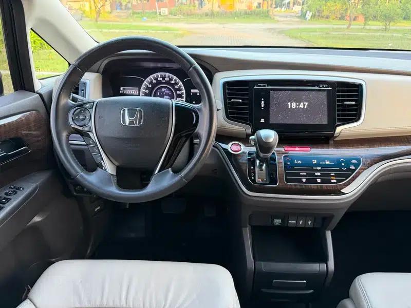 2015 Odyssey 2.4L Luxury Edition — миниатюра 13