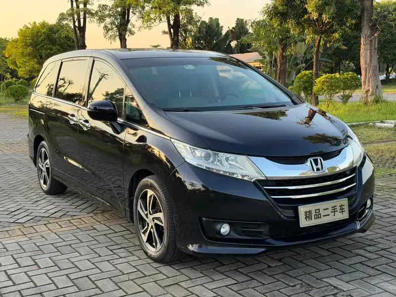 2015 Odyssey 2.4L Luxury Edition — миниатюра 3