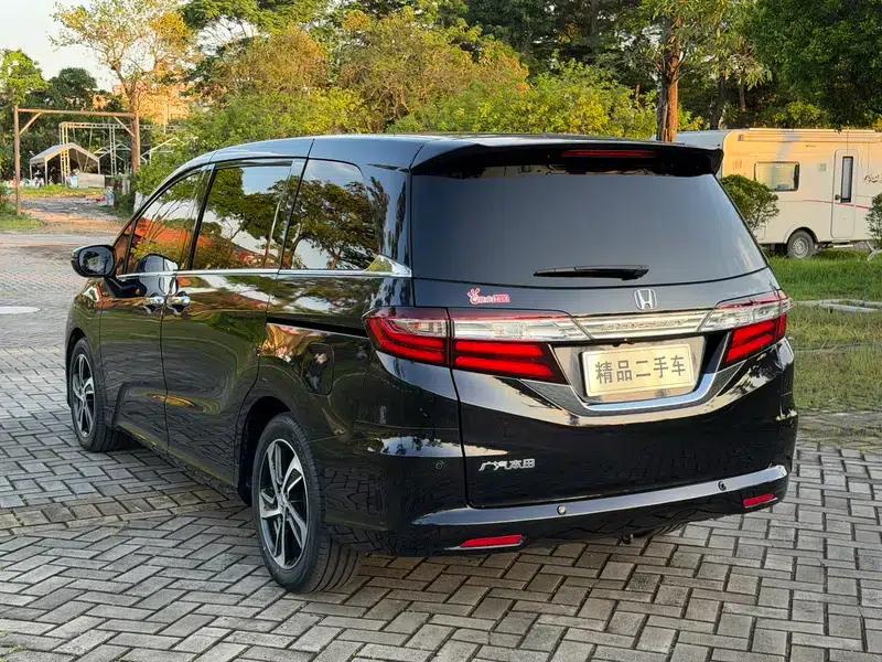 2015 Odyssey 2.4L Luxury Edition — миниатюра 5