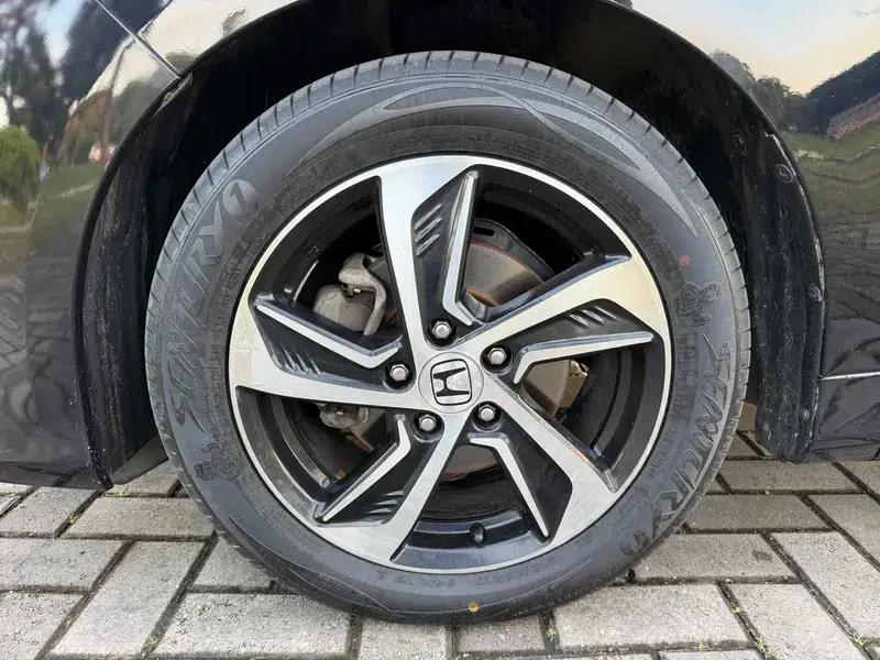 2015 Odyssey 2.4L Luxury Edition — миниатюра 9
