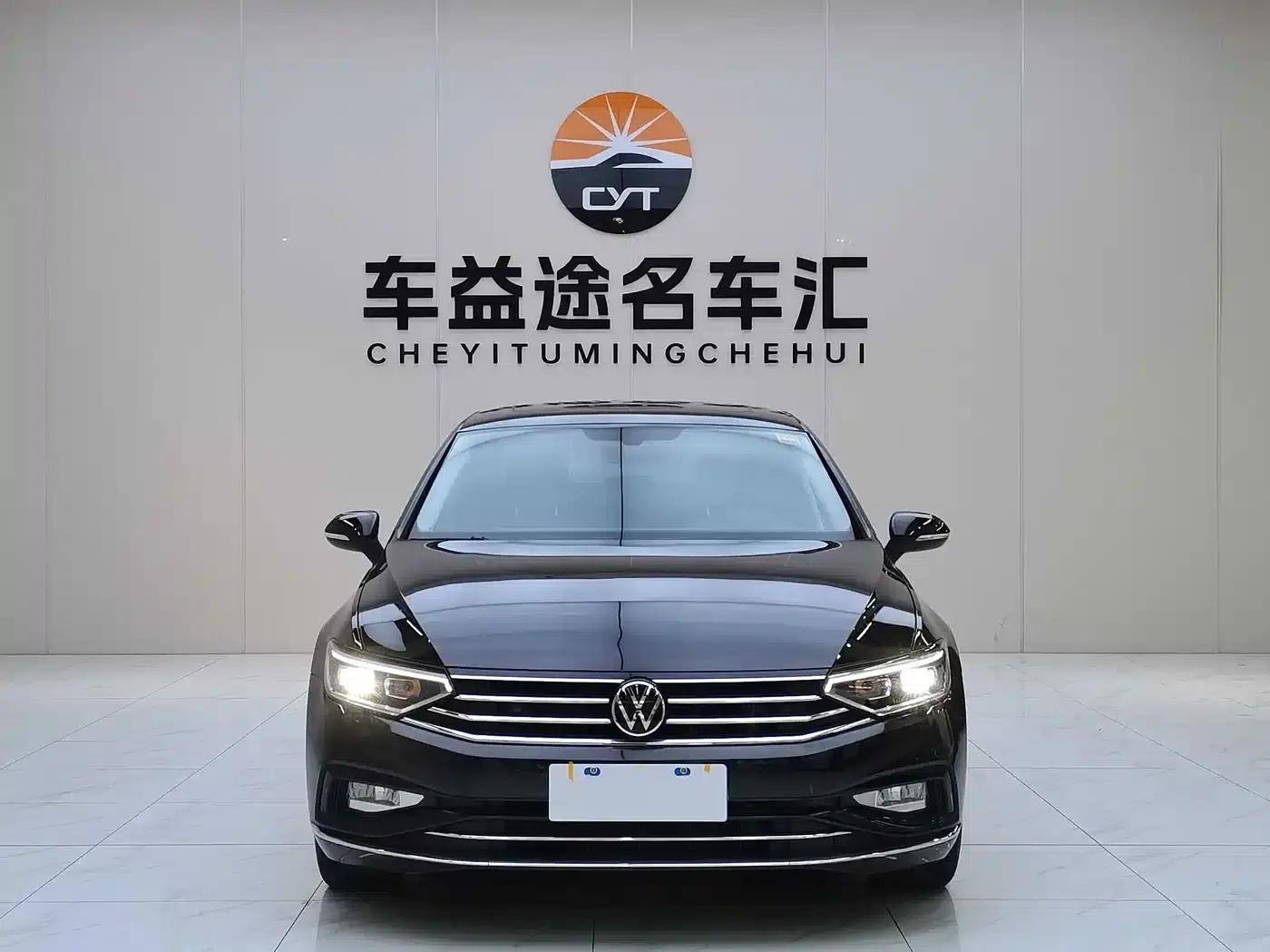 2020 Volkswagen Passat 330TSI DSG Leading Edition — миниатюра 2