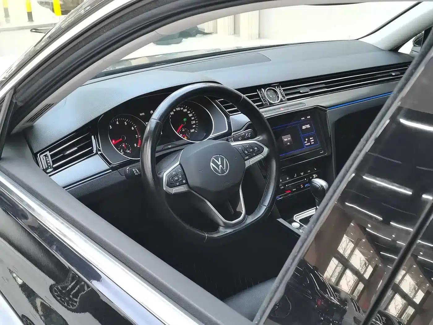 2020 Volkswagen Passat 330TSI DSG Leading Edition — миниатюра 12