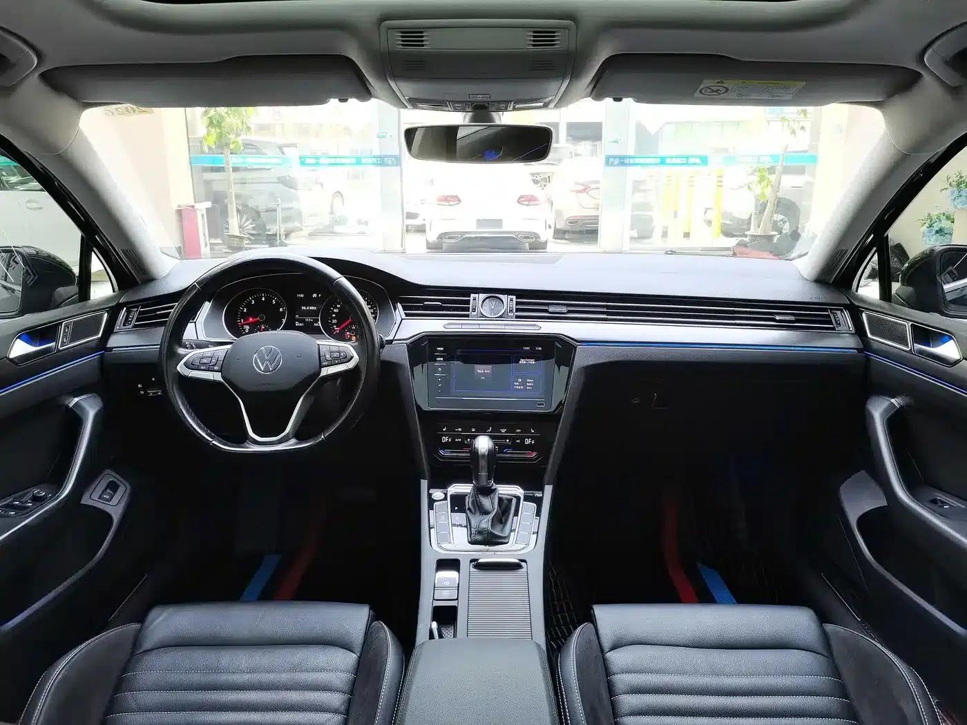 2020 Volkswagen Passat 330TSI DSG Leading Edition — миниатюра 14