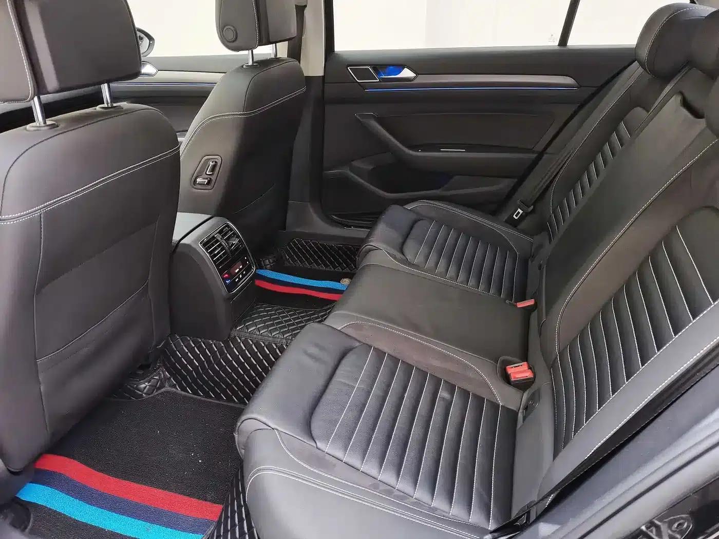 2020 Volkswagen Passat 330TSI DSG Leading Edition — миниатюра 16