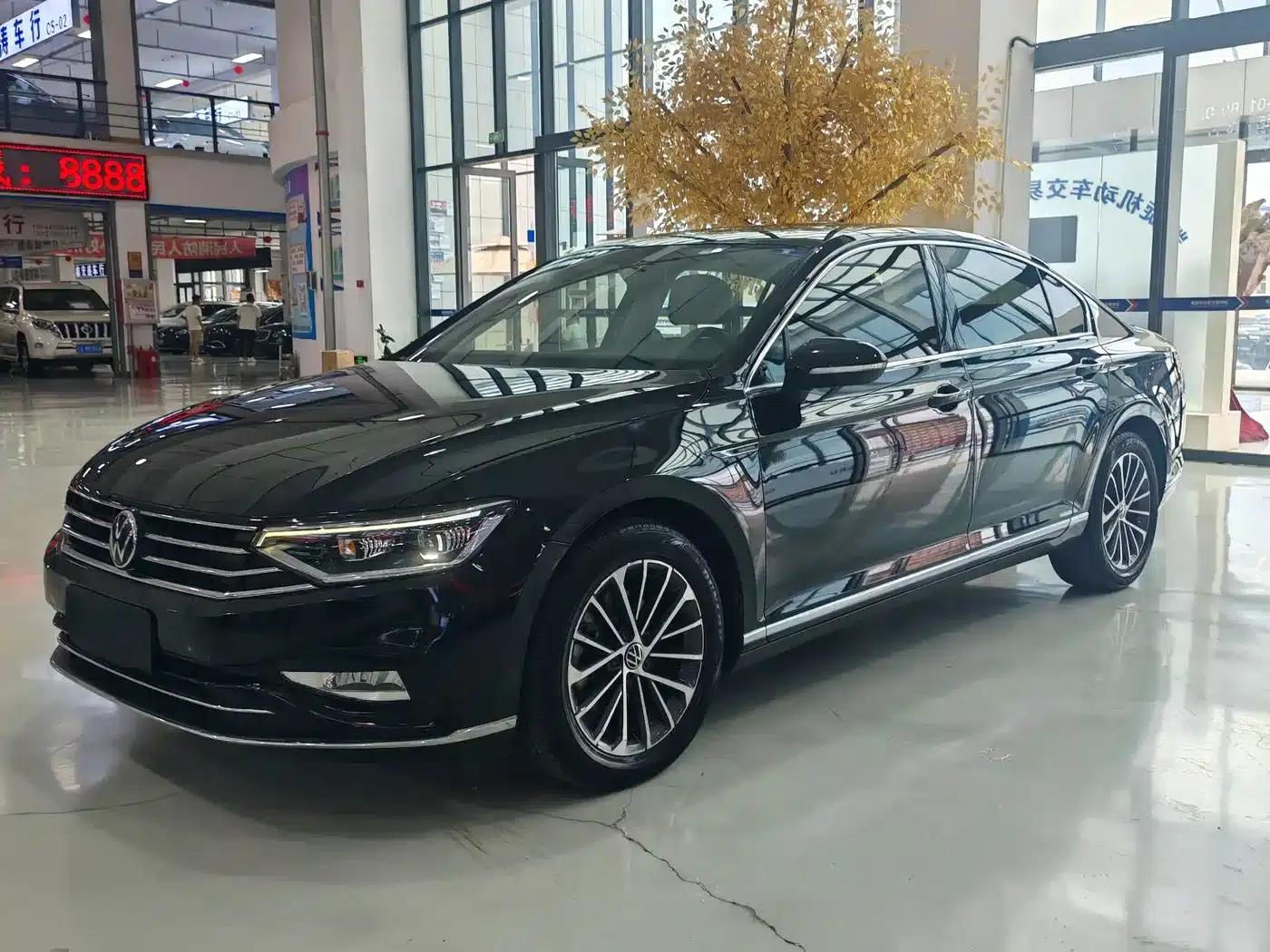 2020 Volkswagen Passat 330TSI DSG Luxury — миниатюра 1